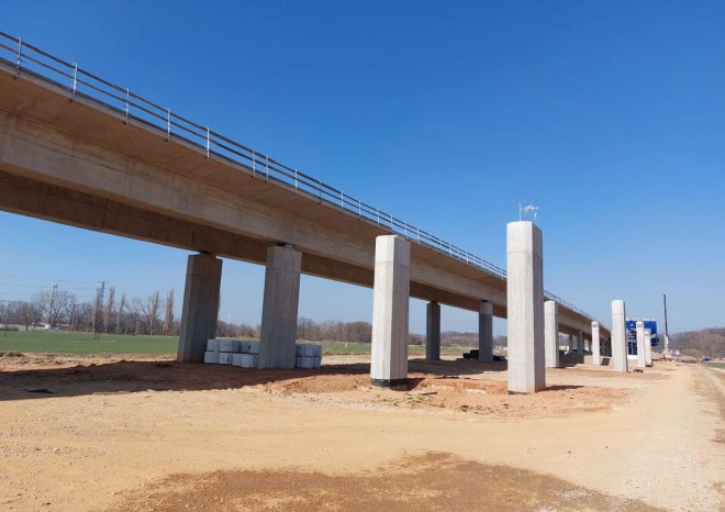​Stavbu dálničního obchvatu Budějovic mohou ztížit chybějící materiály a růst cen