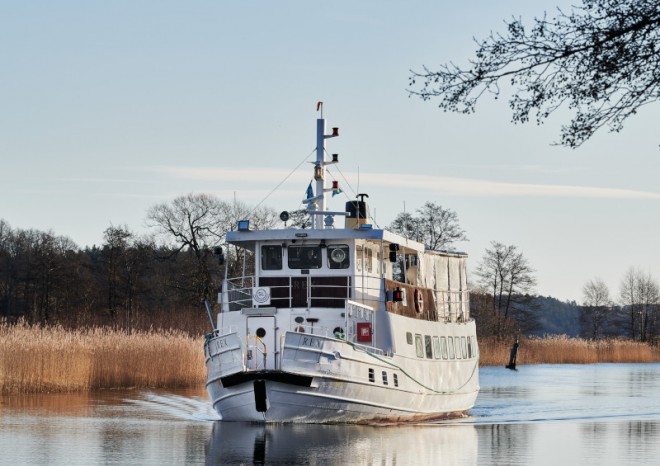 Ve Stockholmu provozují hybridní elektrickou loď