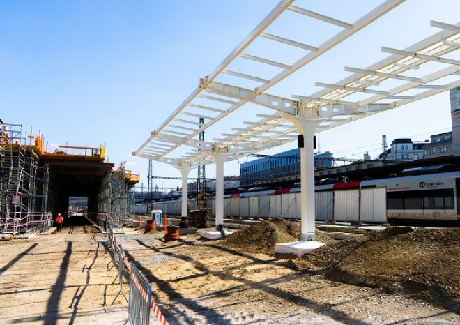 ​Modernizace Masaryčky pokročila, rostou nová nástupiště i základy unikátní platformy