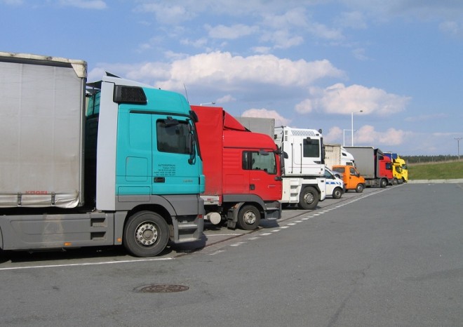 ​Španělsko snížilo minimální věk řidiče těžkých nákladních vozidel na 18 let