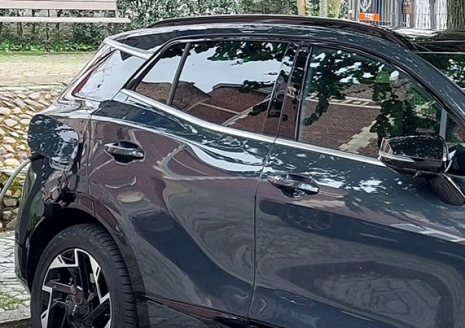 ​V EU se loni prodalo téměř 1,5 milionu elektromobilů, meziročně o 5,9 procenta méně