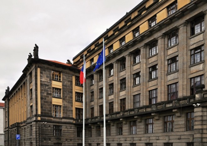 Ministerstvo dopravy zveřejňuje přehledy smluv a faktur