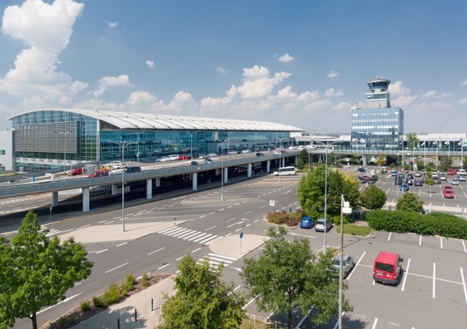 ​Terminál 2 na Letišti Václava Havla Praha slaví 20 let, prošlo jím přes 141 milionů cestujících