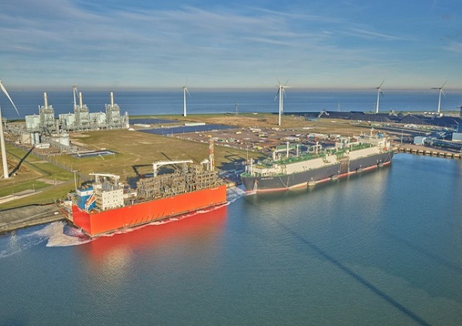 ​Statistiky LNG: Do Eemshavenu připlulo zatím 30 lodí s plynem pro Česko