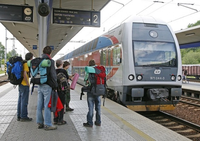 ​Ve vlacích Českých drah platí Jízdenka na léto