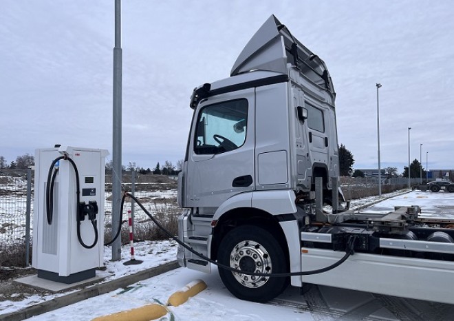 ​Společnost VCHD Cargo testovala elektrické nákladní vozidlo eActros