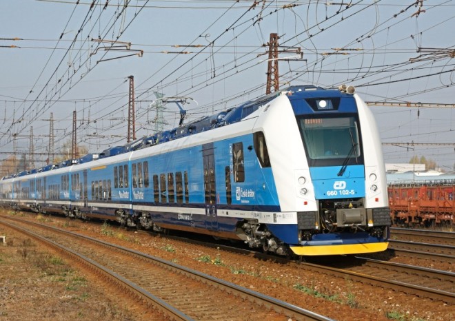 ​Na trať mezi Prahu a Brno vyrazil poprvé nový vlak ČD InterPanter