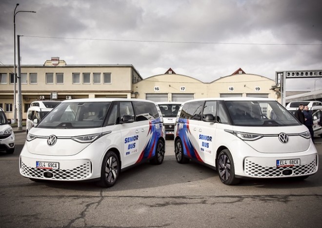 ​Dopravní podnik města Brna představil dva nové seniorbusy na elektrický pohon