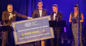 VUZ daroval pět milionů korun na pomoc železničářům